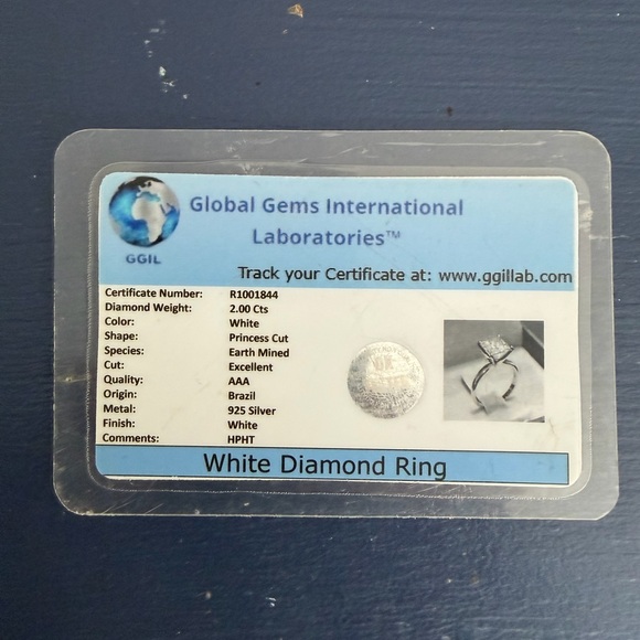 Classic Solitaire Princess-Cut Engagement Ring in Silver - Picture 4 of 6